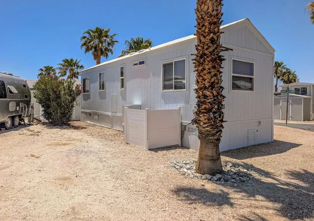 3rd image of 70200 Dillon Rd #669, Desert Hot Springs, CA 92241 | MLS# 219148552DA