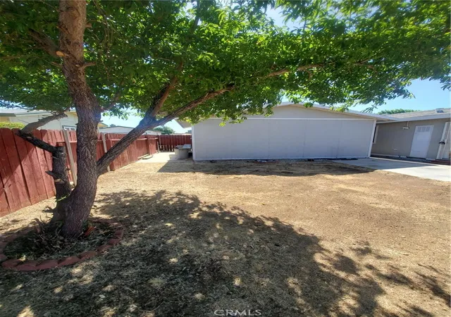 3rd image of 21621 Sandia Rd #31, Apple Valley, CA 92308 | MLS# HD26117620
