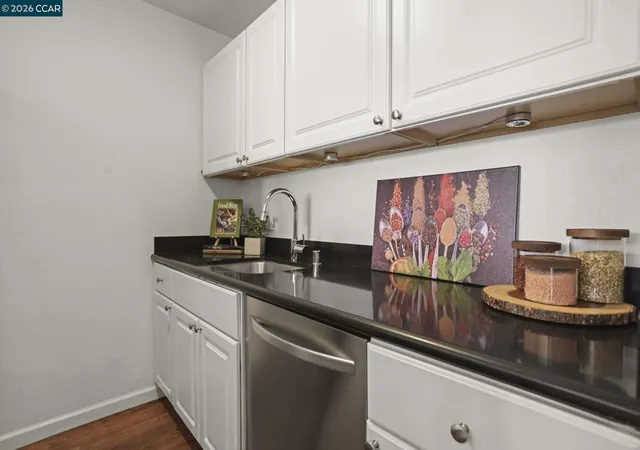 4th image of 470 N Civic Dr, Walnut Creek, CA 94596