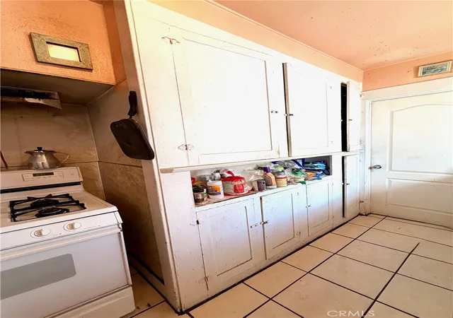 24th image of 654 W Olive, San Bernardino, CA 92410 | MLS# DW26117783