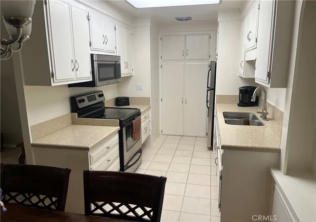 5th image of 2234 Via Puerta #C, Laguna Woods, CA 92637 | MLS# OC26117257