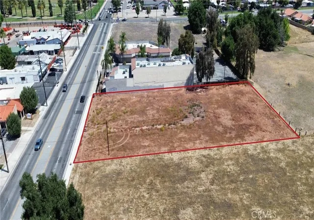 6th image of 608 N San Jacinto, Hemet, CA 92543 | MLS# IG26117908