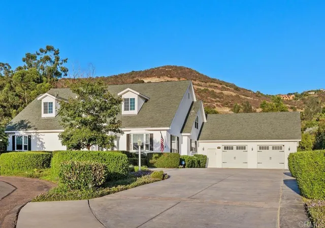Homes for sale in Vista, CA | 212 Acropolis Wy, Vista, CA 92084 | MLS# PTP2604171
