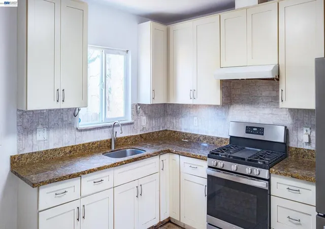 2nd image of 1601 79th Avenue, Oakland, CA 94621 | MLS# 41136702