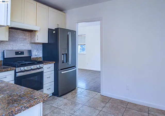 3rd image of 1601 79Th Avenue, Oakland, CA 94621 | MLS# 41136702