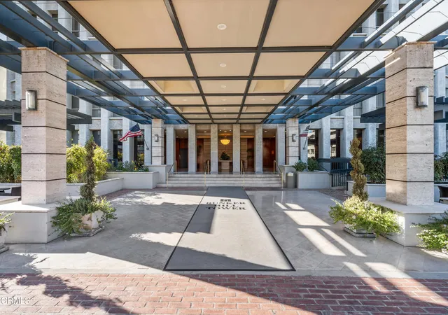 3rd image of 800 W 1St St #2107, Los Angeles, CA 90012 | MLS# P1-27391