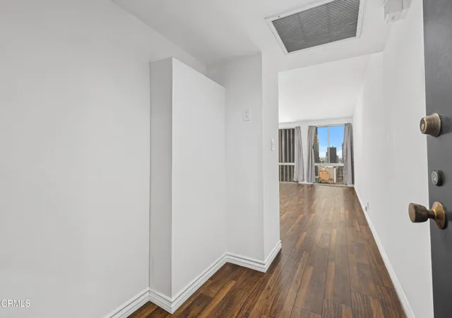 5th image of 800 W 1St St #2107, Los Angeles, CA 90012 | MLS# P1-27391