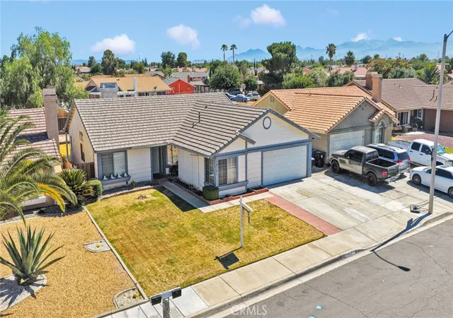 Photo 3 of Single family home for sale at 14181 Hillsborough Dr, Victorville, CA 92392 | MLS# HD26118186 | Listing updated on 2026-09-18