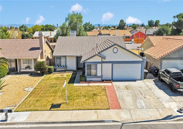 Photo 3 of Single family home for sale at 14181 Hillsborough Dr, Victorville, CA 92392 | MLS# HD26118186 | Listing updated on 2026-09-18