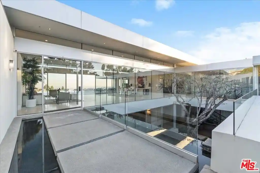 Photo 1 of Mansion for sale at 1620 Carla, Beverly Hills, CA 90210 | MLS# 26840967 | Listing updated on 2026-10-18