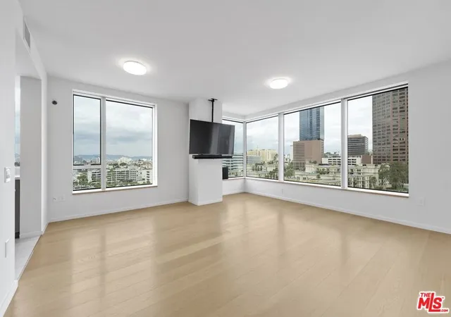 5th image of 889 Francisco St #1508, Los Angeles, CA 90017 | MLS# 26840965