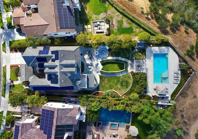 Photo 3 of Sale Pending at 10785 Cherry Hl Dr, San Diego, CA 92130 | MLS# 260013205SD | Listing updated on 2026-10-07