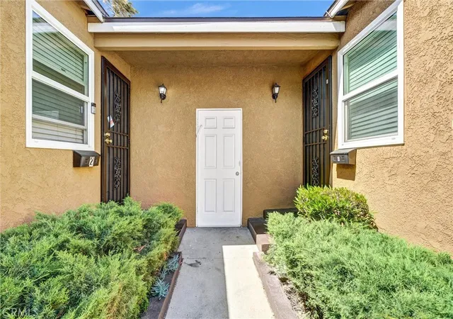 Homes for sale in Long Beach, CA | 1065 E 19Th, Long Beach, CA 90806 | MLS# PW26112788