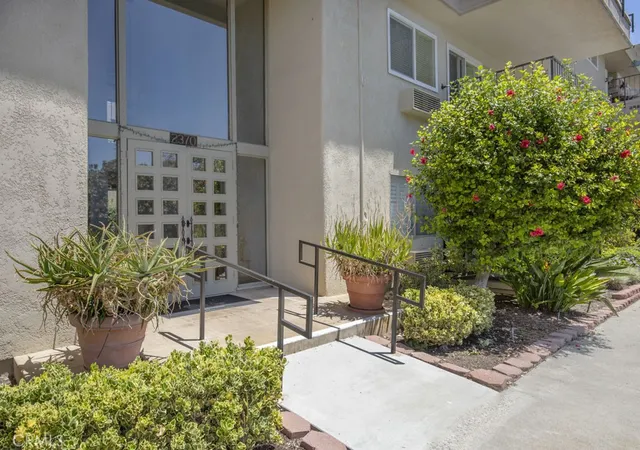Homes for sale in Laguna Woods, CA | 2370 Via Mariposa W #2C, Laguna Woods, CA 92637 | MLS# OC26118207