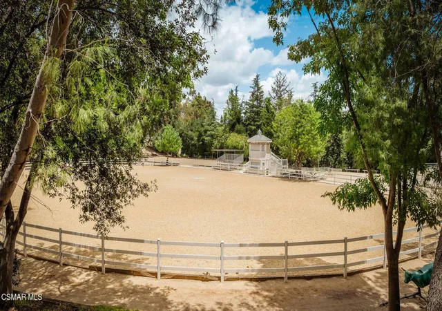 Homes for sale in Hidden Hills, CA | 6021 John Muir Rd, Hidden Hills, CA 91302 | MLS# 226002538