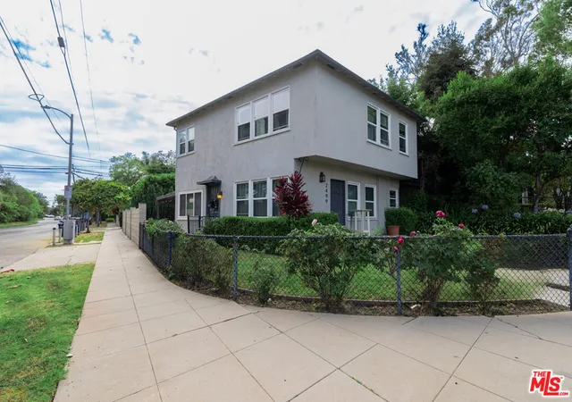 3rd image of 2499 S Barrington Ave, Los Angeles, CA 90064 | MLS# 26841019