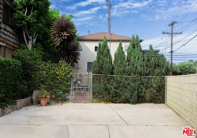 5th image of 2499 S Barrington Ave, Los Angeles, CA 90064 | MLS# 26841019