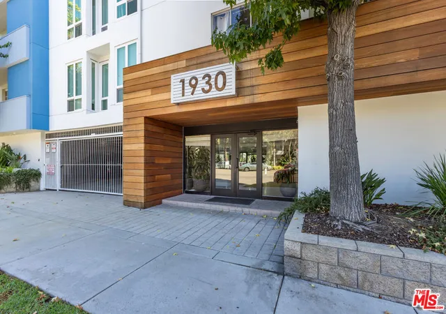 2nd image of 1930 S Beverly Gln Blvd, Los Angeles, CA 90025