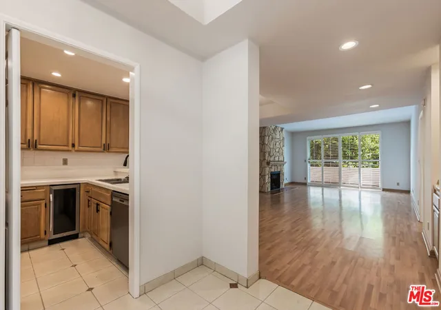 4th image of 1930 S Beverly Glen Blvd #306, Los Angeles, CA 90025 | MLS# 26841035