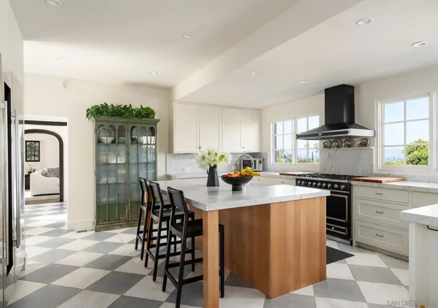 4th image of 6714 Muirlands, La Jolla, CA 92037 | MLS# 260013220SD