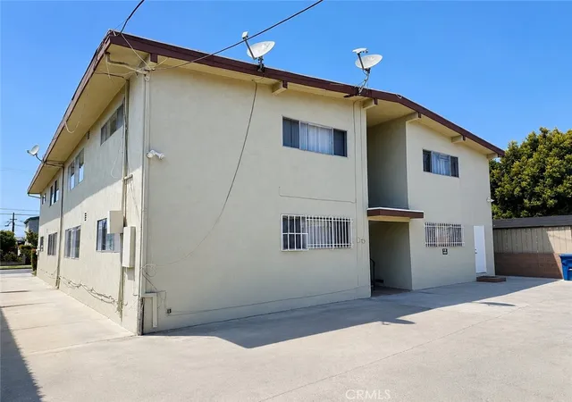 Homes for sale in Hawthorne, CA | 11966 Oxford Ave, Hawthorne, CA 90250 | MLS# PW26118308