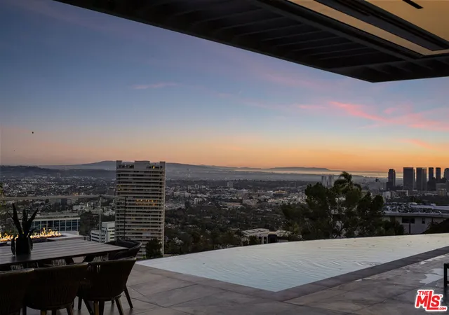 21st image of 9410 Sierra Mar Pl, Los Angeles, CA 90069 | MLS# 26837391