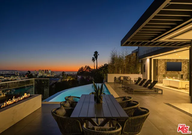 5th image of 9410 Sierra Mar Pl, Los Angeles, CA 90069 | MLS# 26837391