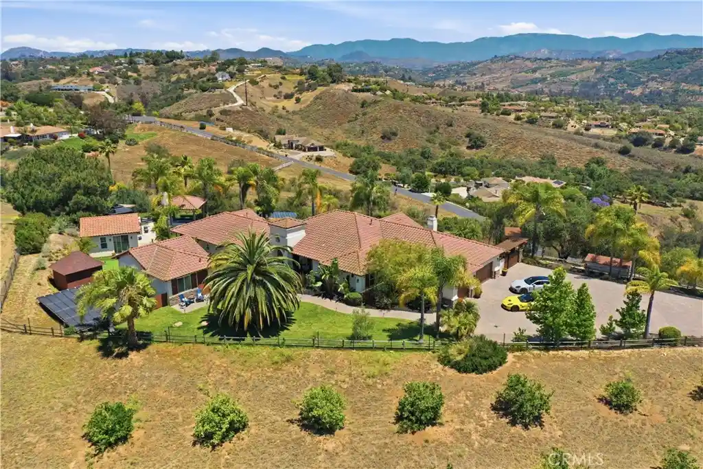 Single family home for sale at 3508 Vista Corona, Fallbrook, CA 92028 | MLS# SW26116914