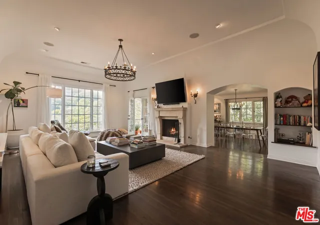 5th image of 3145 La Suvida Dr, Los Angeles, CA 90068 | MLS# 26839993