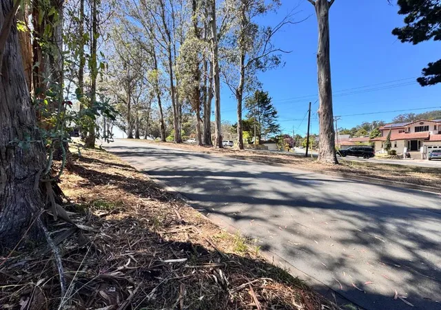 5th image of 422 The Alameda, El Granada, CA 94018 | MLS# ML82049313