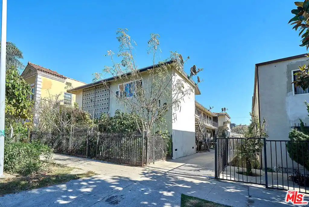 Photo 1 of Multi family home for sale at 910 S Catalina St, Los Angeles, CA 90006 | MLS# 26841121 | Listing updated on 2026-10-18