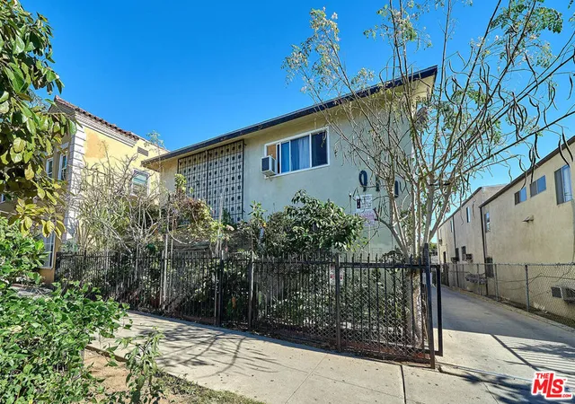 3rd image of 910 S Catalina St, Los Angeles, CA 90006 | MLS# 26841121