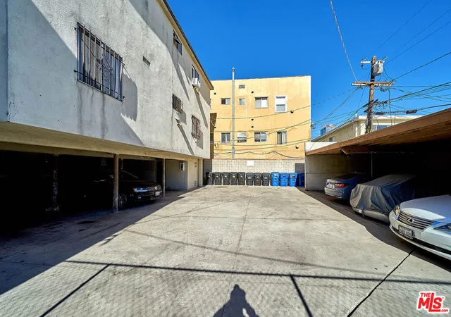 5th image of 910 S Catalina St, Los Angeles, CA 90006 | MLS# 26841121