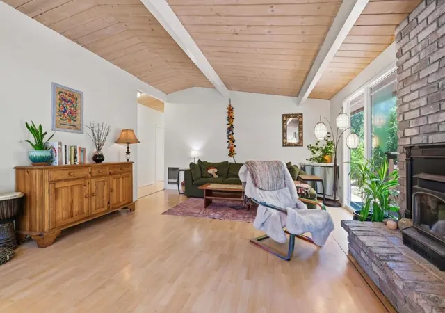 Photo 3 of Single family home for sale at 111 Greenview Dr, Boulder Creek, CA 95006 | MLS# ML82049317 | Listing updated on 2026-10-02
