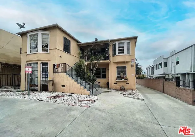 1st image of 920 S Kenmore Ave, Los Angeles, CA 90006 | MLS# 26841155
