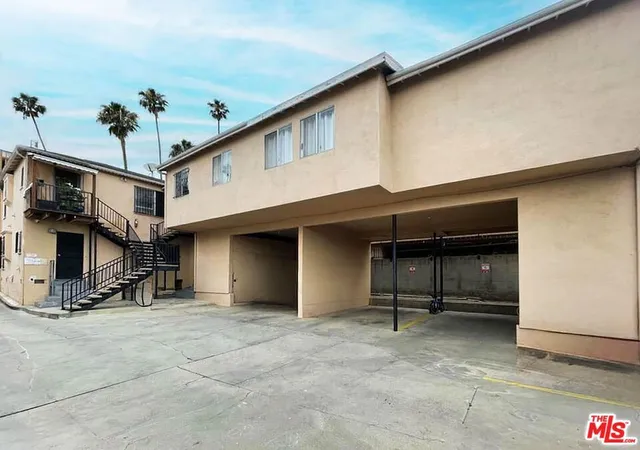 3rd image of 920 S Kenmore Ave, Los Angeles, CA 90006 | MLS# 26841155