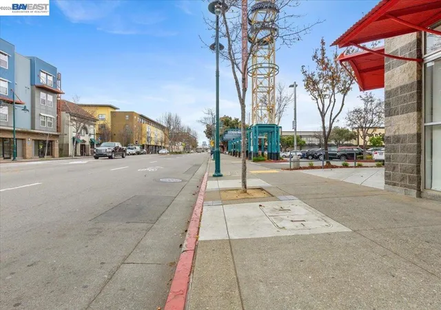 24th image of 1121 40th Street #4201, Emeryville, CA 94608 | MLS# 41136752
