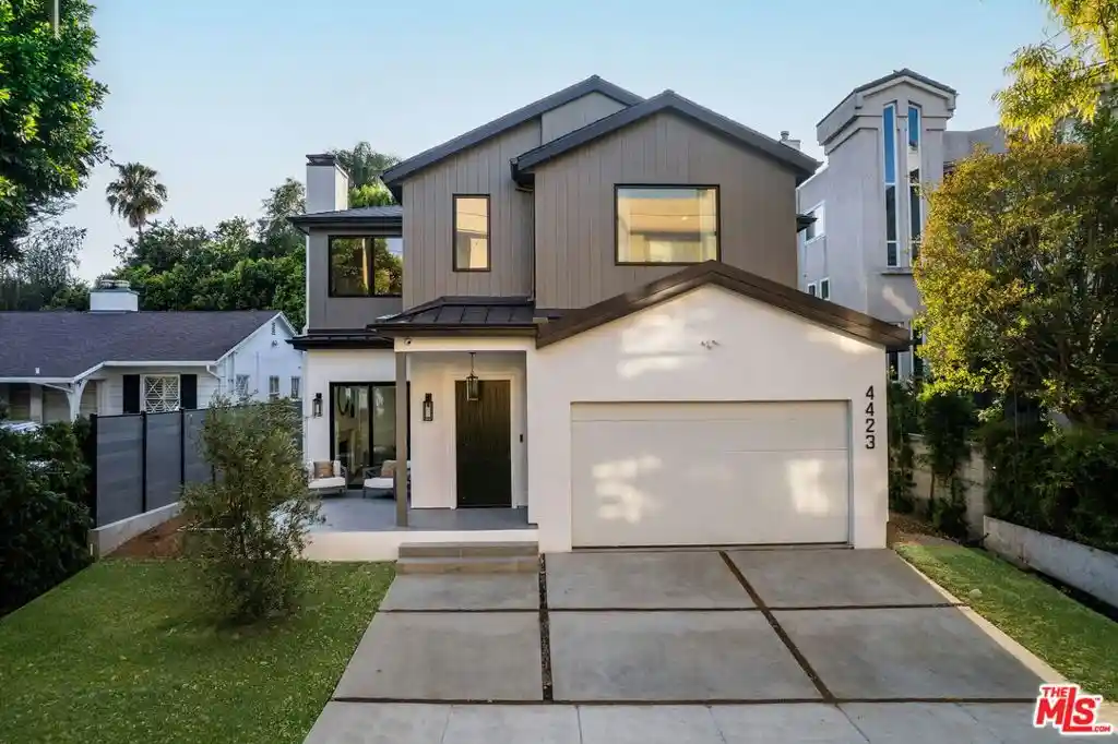 Photo 1 of Single family home for sale at 4423 Noble Ave, Sherman Oaks, CA 91403 | MLS# 26841057 | Listing updated on 2026-10-17