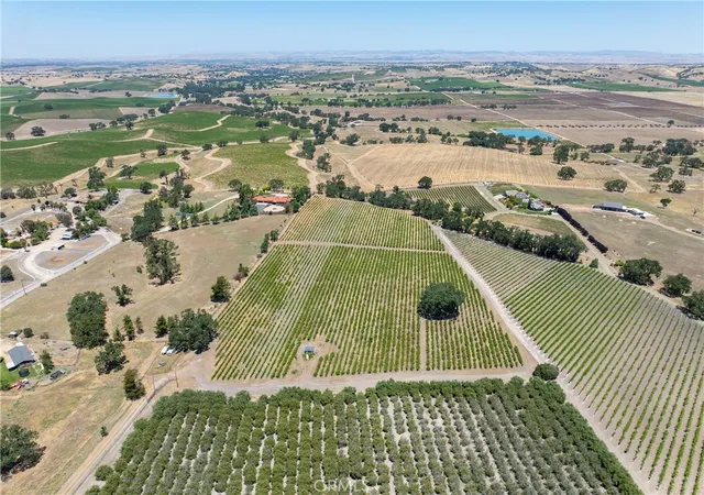3rd image of 175 White Hawk, Templeton, CA 93465 | MLS# NS26116303
