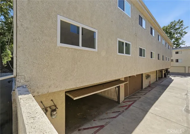 37th image of 7439 Woodman Avenue #54, Van Nuys, CA 91405 | MLS# SR26118454