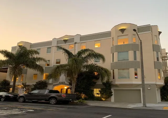 3rd image of 2200 Beach St #304, San Francisco, CA 94123 | MLS# ML82049331