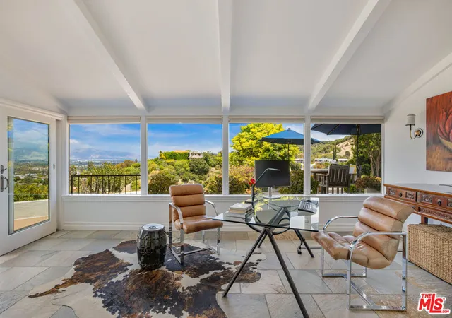5th image of 3770 Glenridge Dr, Sherman Oaks, CA 91423 | MLS# 26841229