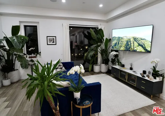3rd image of 5961 Fountain Ave, Los Angeles, CA 90028 | MLS# 26670993