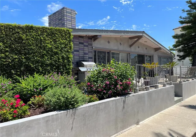 3rd image of 408 Ford Rd, Costa Mesa, CA 92627 | MLS# PW26118632