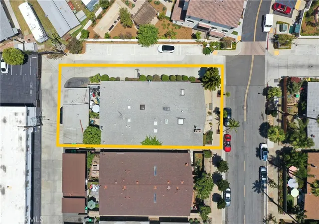 8th image of 408 Ford Rd, Costa Mesa, CA 92627 | MLS# PW26118632