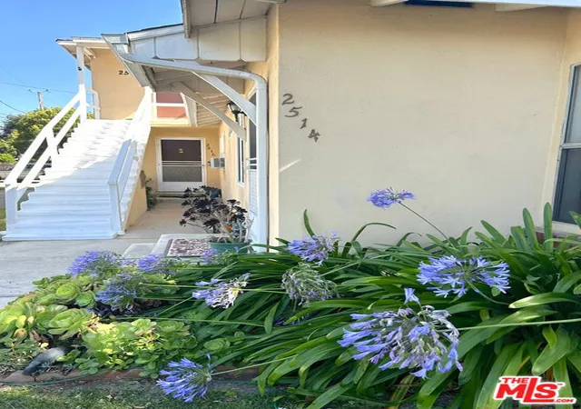 2nd image of 2514 W Chandler Blvd, Burbank, CA 91505 | MLS# 26835545
