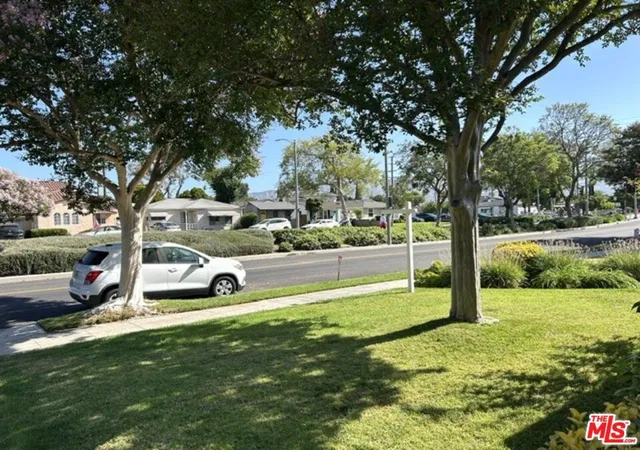 3rd image of 2514 W Chandler Blvd, Burbank, CA 91505 | MLS# 26835545