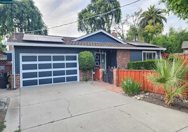 Photo 3 of Single family home for sale at 2 Echo Cir, Antioch, CA 94509 | MLS# 41136770 | Listing updated on 2026-09-08