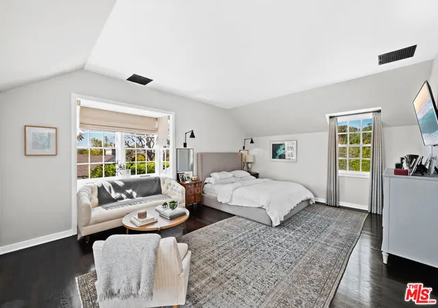 Homes for sale in Los Angeles, CA | 211 Barlock Ave, Los Angeles, CA 90049 | MLS# 26838903
