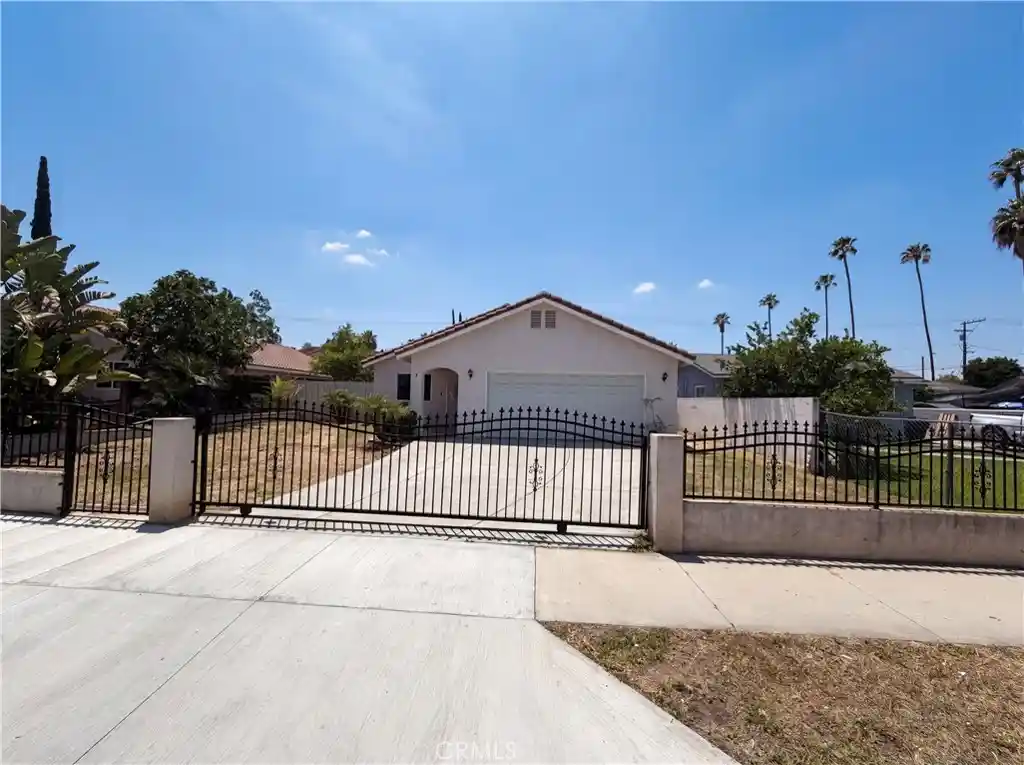 Photo 1 of Single family home for sale at 1774 7th, Riverside, CA 92507 | MLS# IV26114792 | Listing updated on 2026-10-17